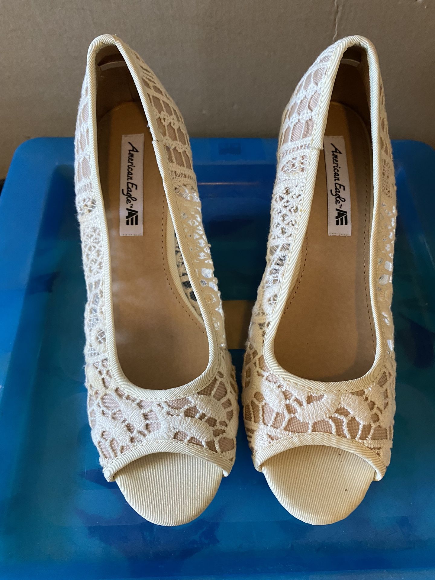 American Eagle By Payless IVORY Crochet Wedge Shoe