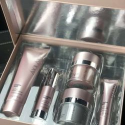Mary Kay Gift Set 
