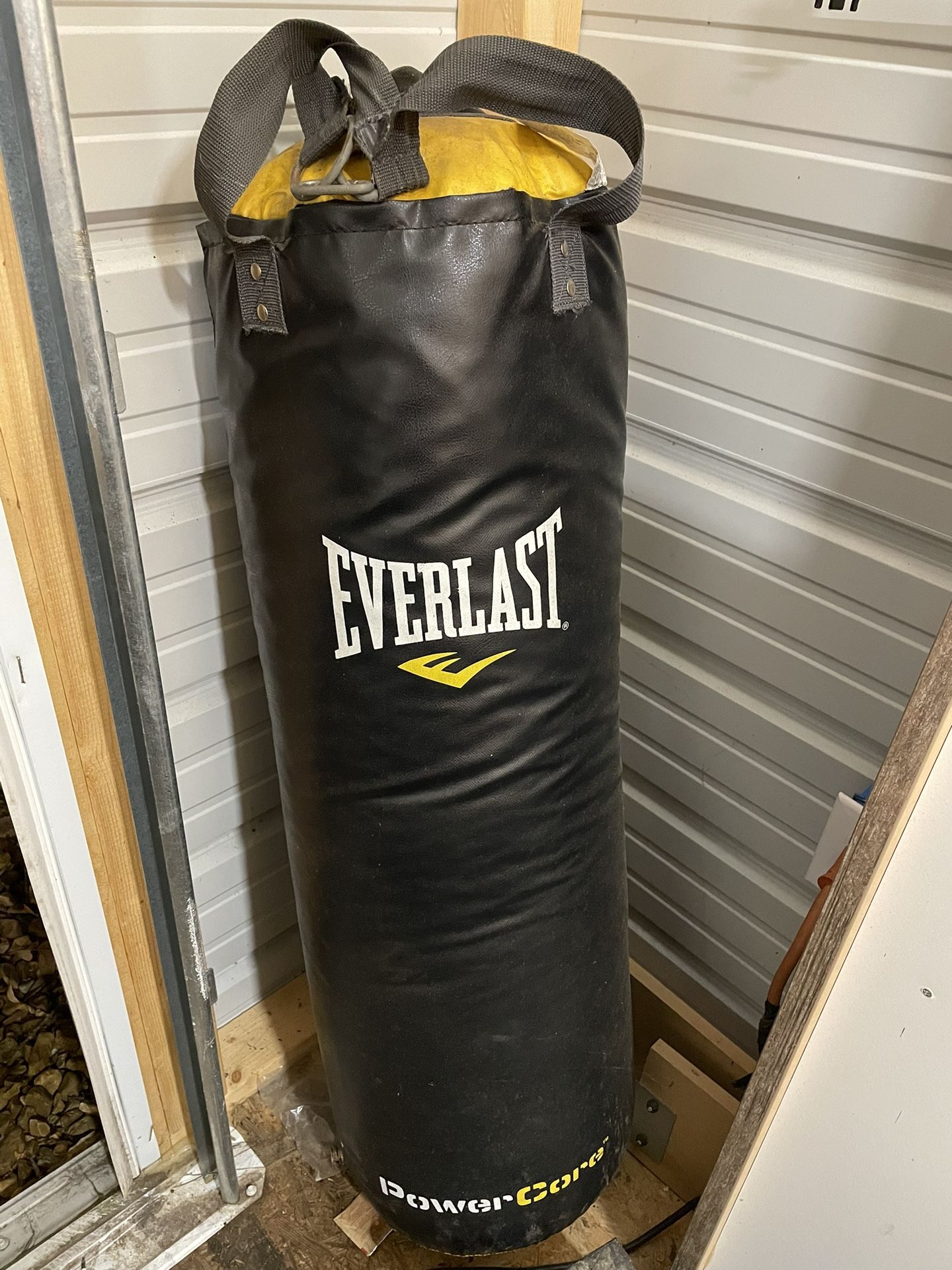 Everlast 80 lbs. Punching Bag With Stand