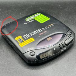 Damaged* Y2K Sony D-113CR Discman CD Player Walkman