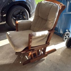 Baby Rocking Chair - Free