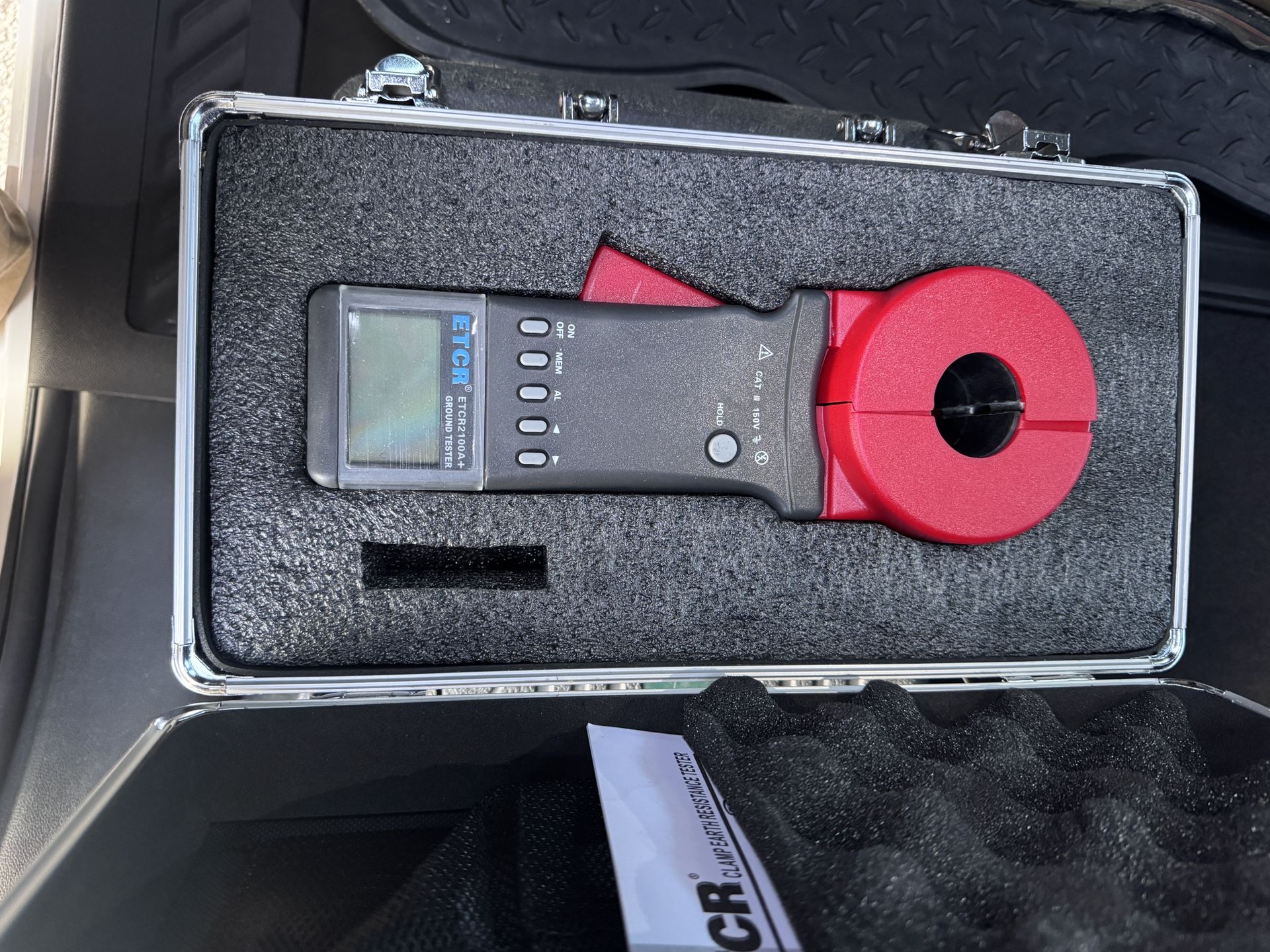 ETCR ETCR2100A+ Ground Resistance Clamp Meter (Ground Tester).