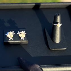 14k solid white gold Pearl 0.65CTW  Diamond Set of earrings & ring 6.5 size