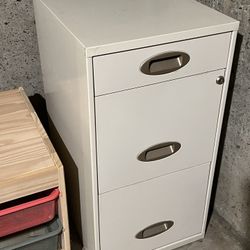 Metal Filing Cabinet With Lock