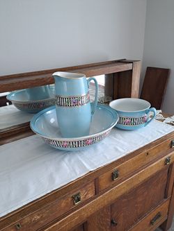 Antique Wash Bwl Anb Picher With Chamber Pot