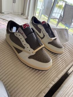 Travis Scott Reverse mochas Men’s US Size 11 Brand New