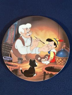 Vintage 1989 Disney’s Pinocchio "Geppetto Creates Pinocchio" Collector’s Plate