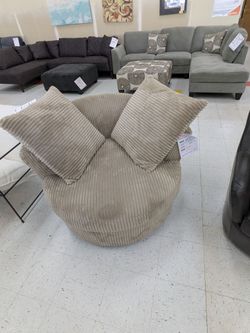 Big Swivel Chair