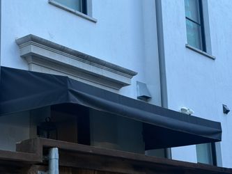 Outdoor awning