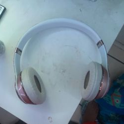 Beats  Solo 3 Rose Gold