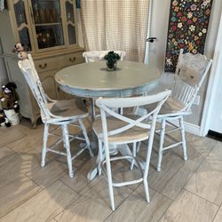 Distressed White Round Bistro Table and 4 Chairs.