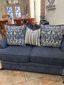 Love seat
