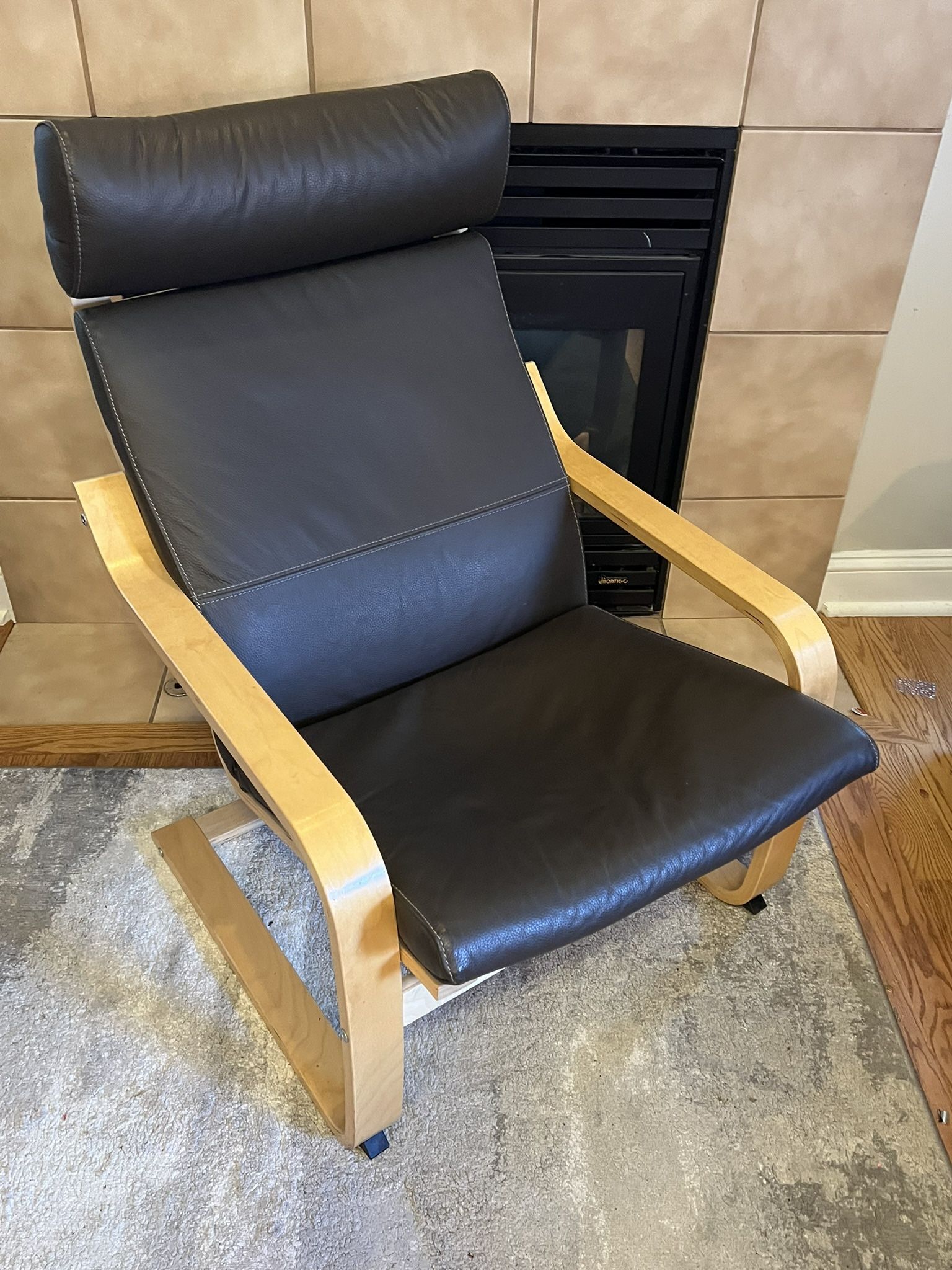 Like new Ikea POÄNG Leather Chair. Retail price $289
