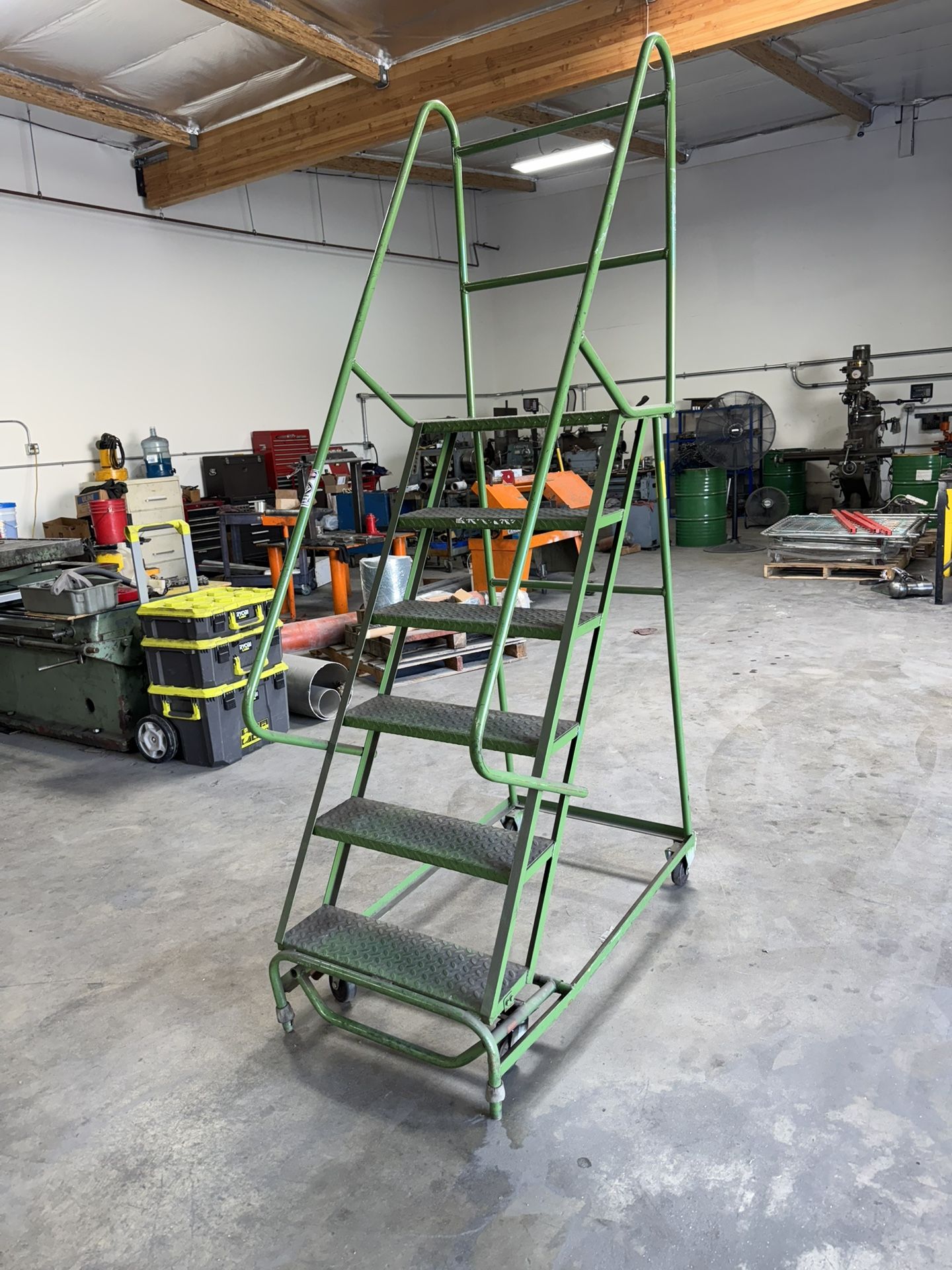 7ft safety ladder