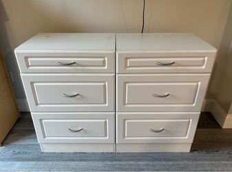 Pair Of Beautiful 3 Drawer Dressers