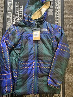 North face puffer size 14/16 kids