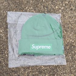 SUPREME x New Era Box Logo Beanie