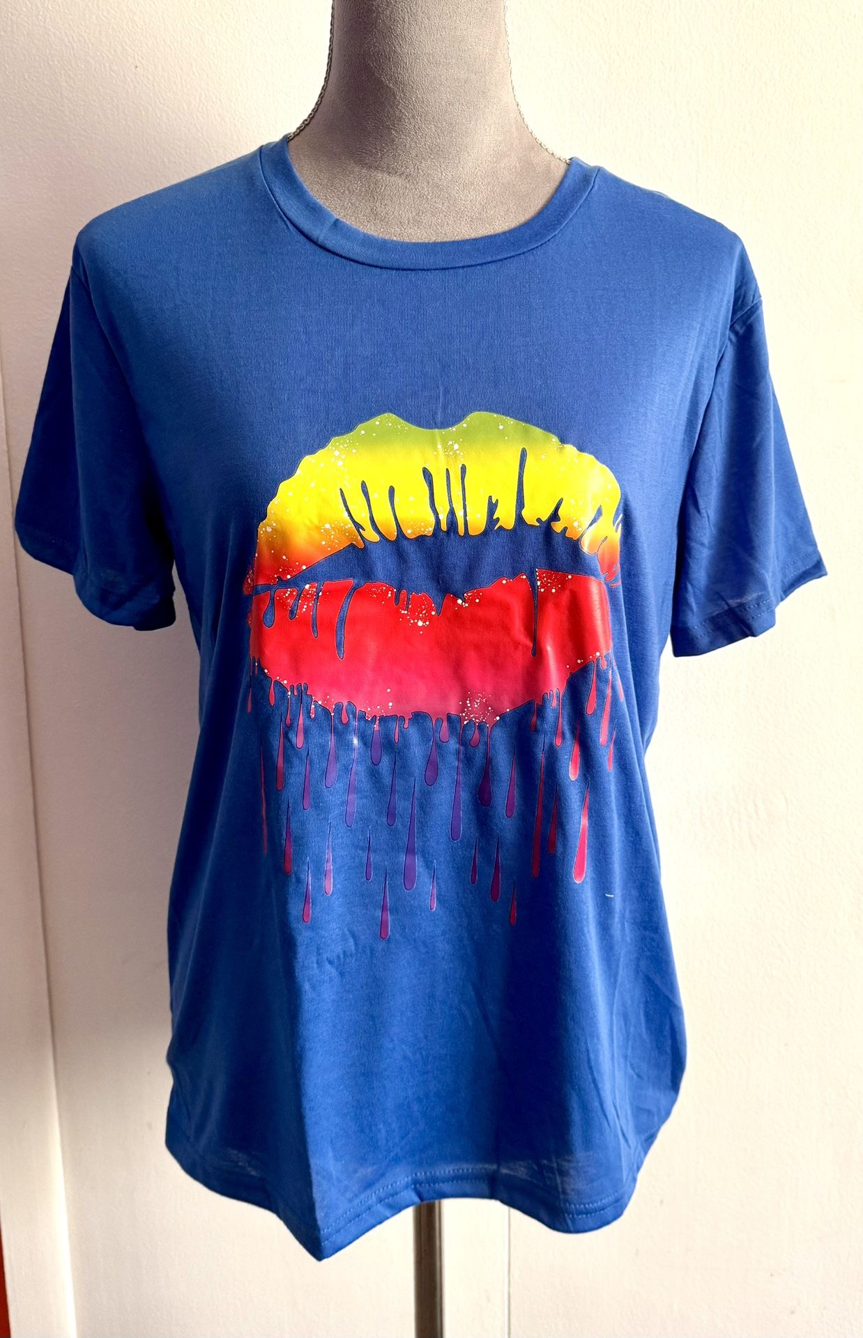 Blue Lip Print Shirt, Medium 