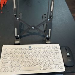 Wireless mouse keyboard with USB and also with Bluetooth and plastic shelf for computer