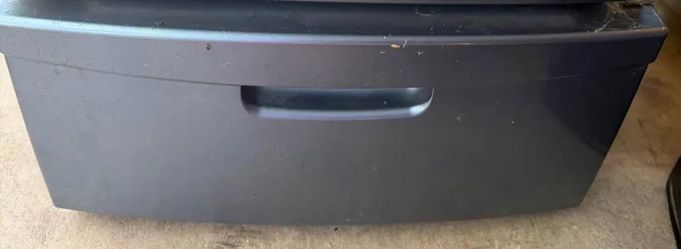 1 Samsung Dryer Pedestal (gray)