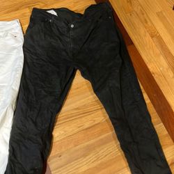  Levi’s. 2 Pair. Black And White