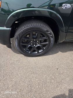 Pirelli scorpion Verde 285/40r22