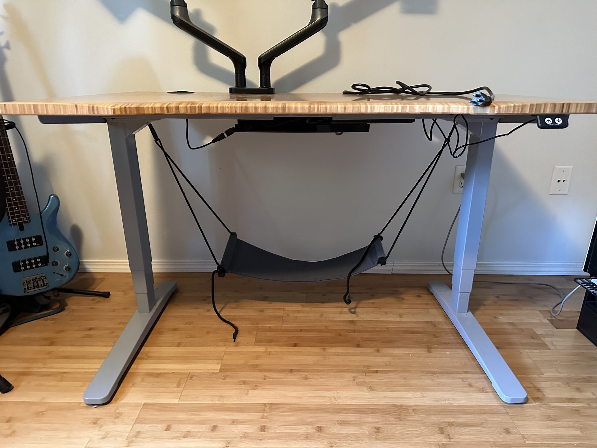 Bamboo Uplift Desk