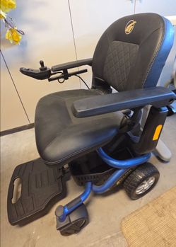 Golden Technologies GP162 LiteRider Envy Power Wheelchair