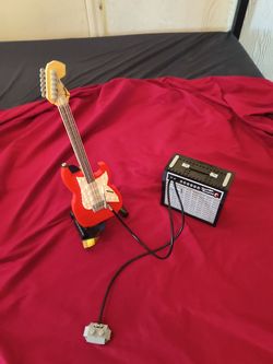 Lego Fender Stratocaster - Built