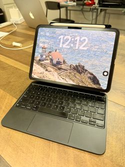 iPad Pro M4 With Apple Pencil And Magic Keyboard