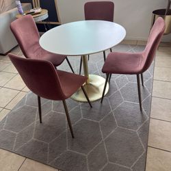 Dining Room Set – Table, 4 Chairs + Area Rug (Great Condition)