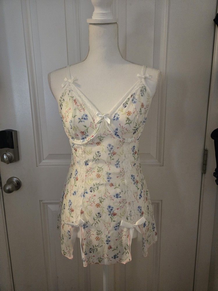 Lingerie Babydoll Size Medium White Floral