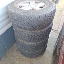 Set Of 4-jeep Commander 2008  Rims And Tires,