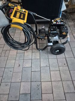 DEWALT 3600PSI HONDA GX200 PRESSURE WASHER GAS POWER