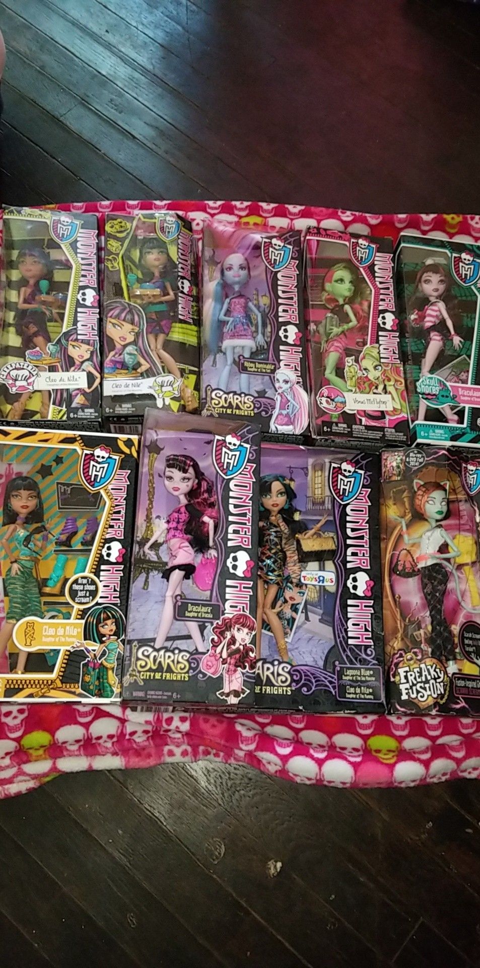 Monster high dolls