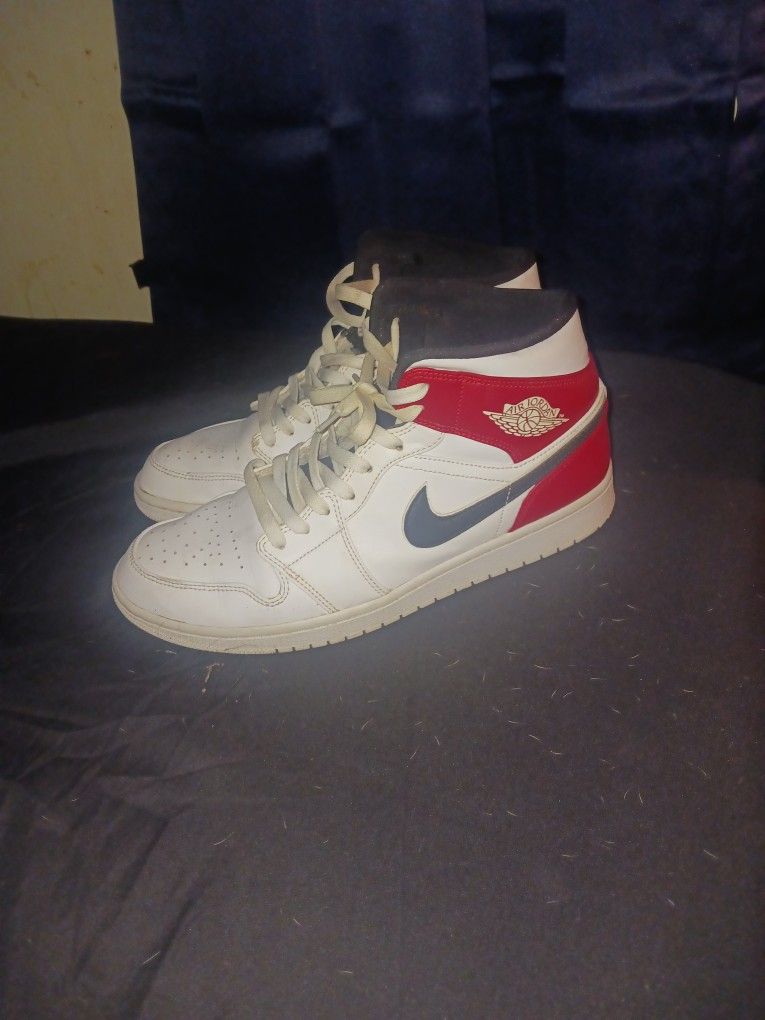 Jordan 1 Mid Black/White/GymRed Size 11