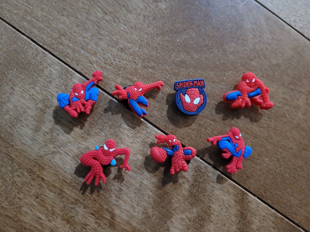 Lot Of 7 Croc Charms Spiderman 