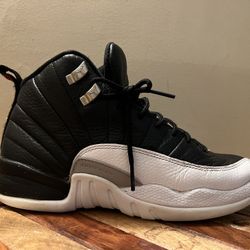Air Jordan 12 Size 6 Youth