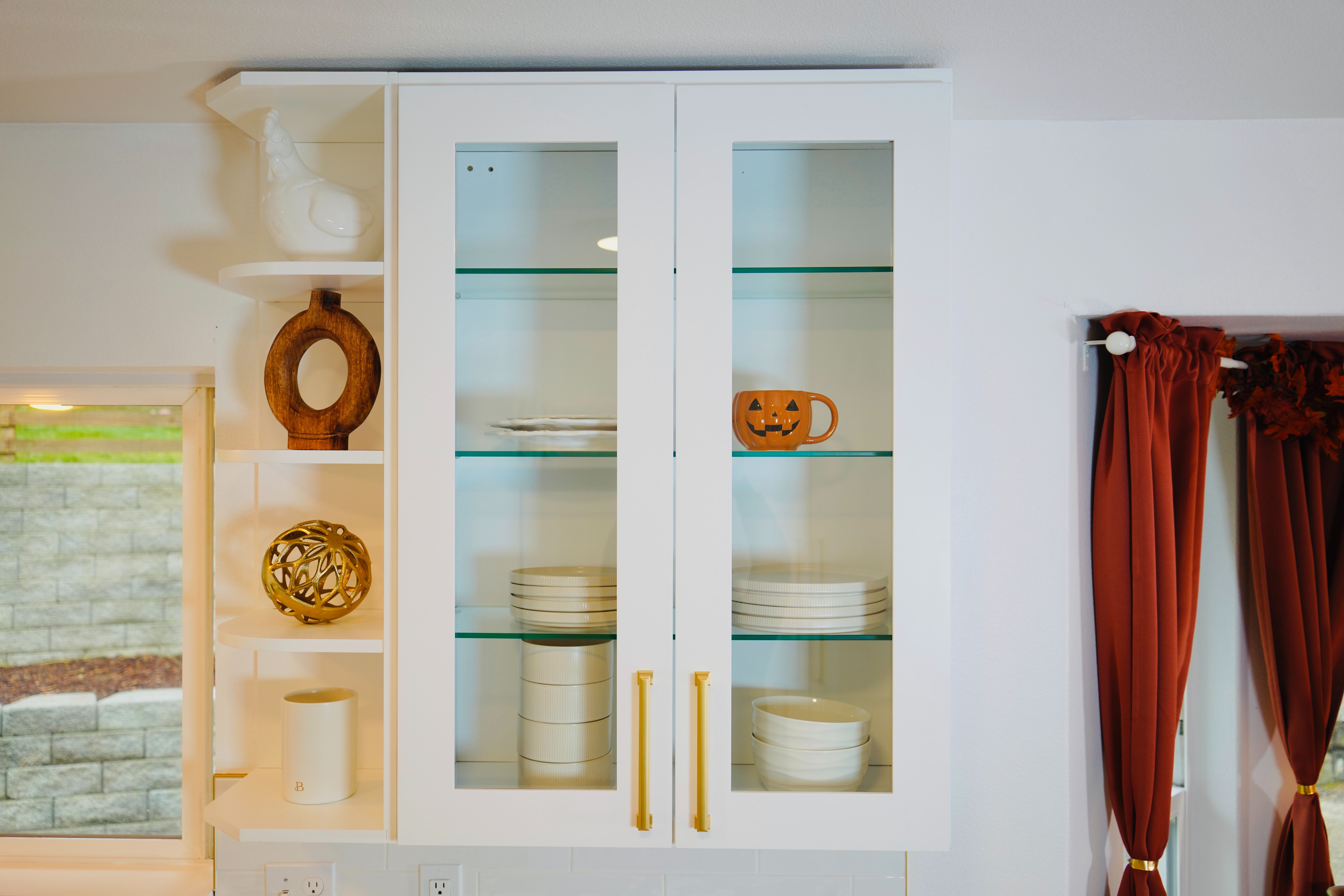 W2436 glass door cabinets with corner shelve