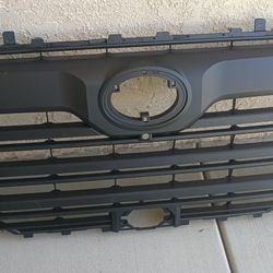  Toyota Tundra Grille 2022/2025 