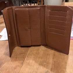 LV Wallet