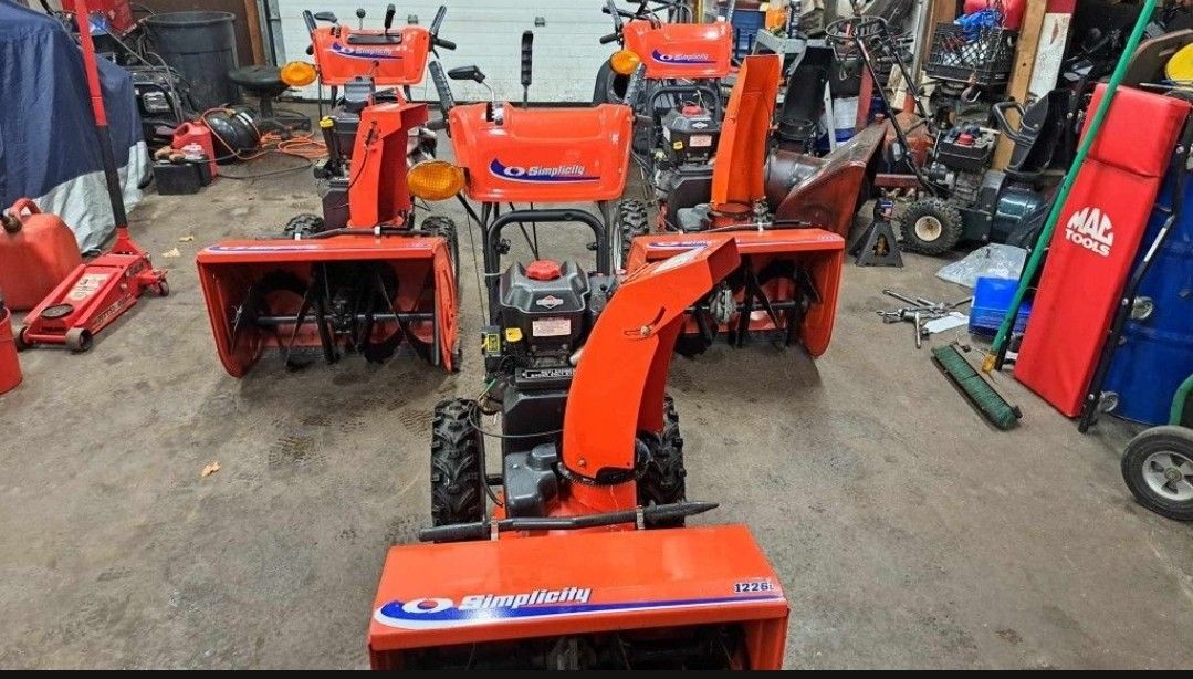  Simplicity Snowblowers starting price $950 up $1500 from 24" to 30"