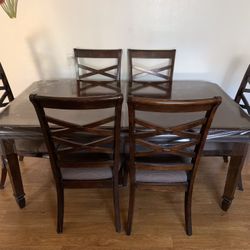 Dinning Table 