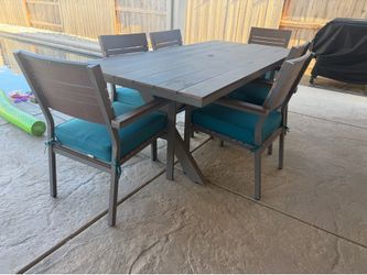 Outdoor Patio Dining Table
