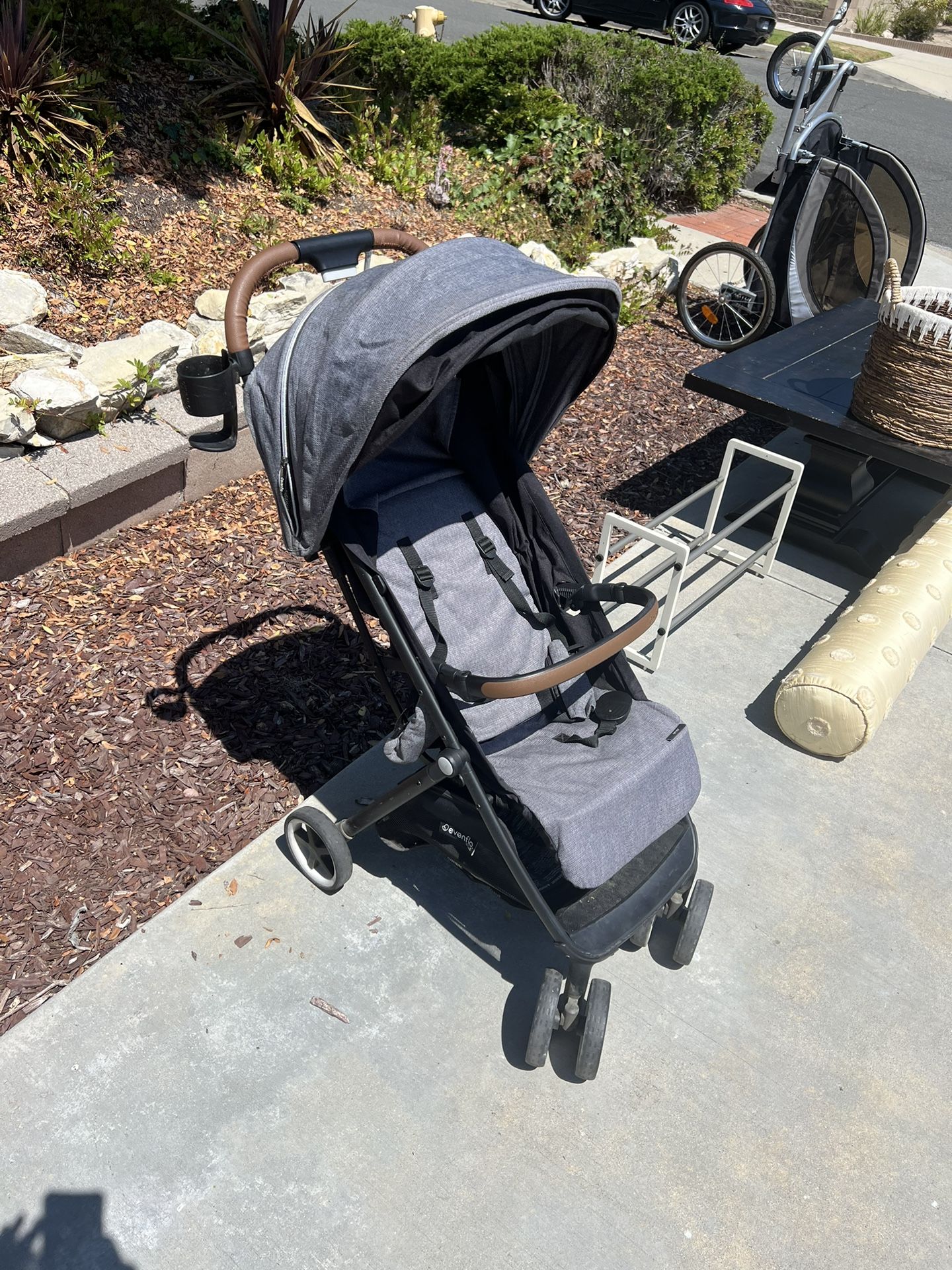 High End Baby Stroller Available For Sale