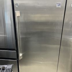 all refrigerator  stainless 32 inches 