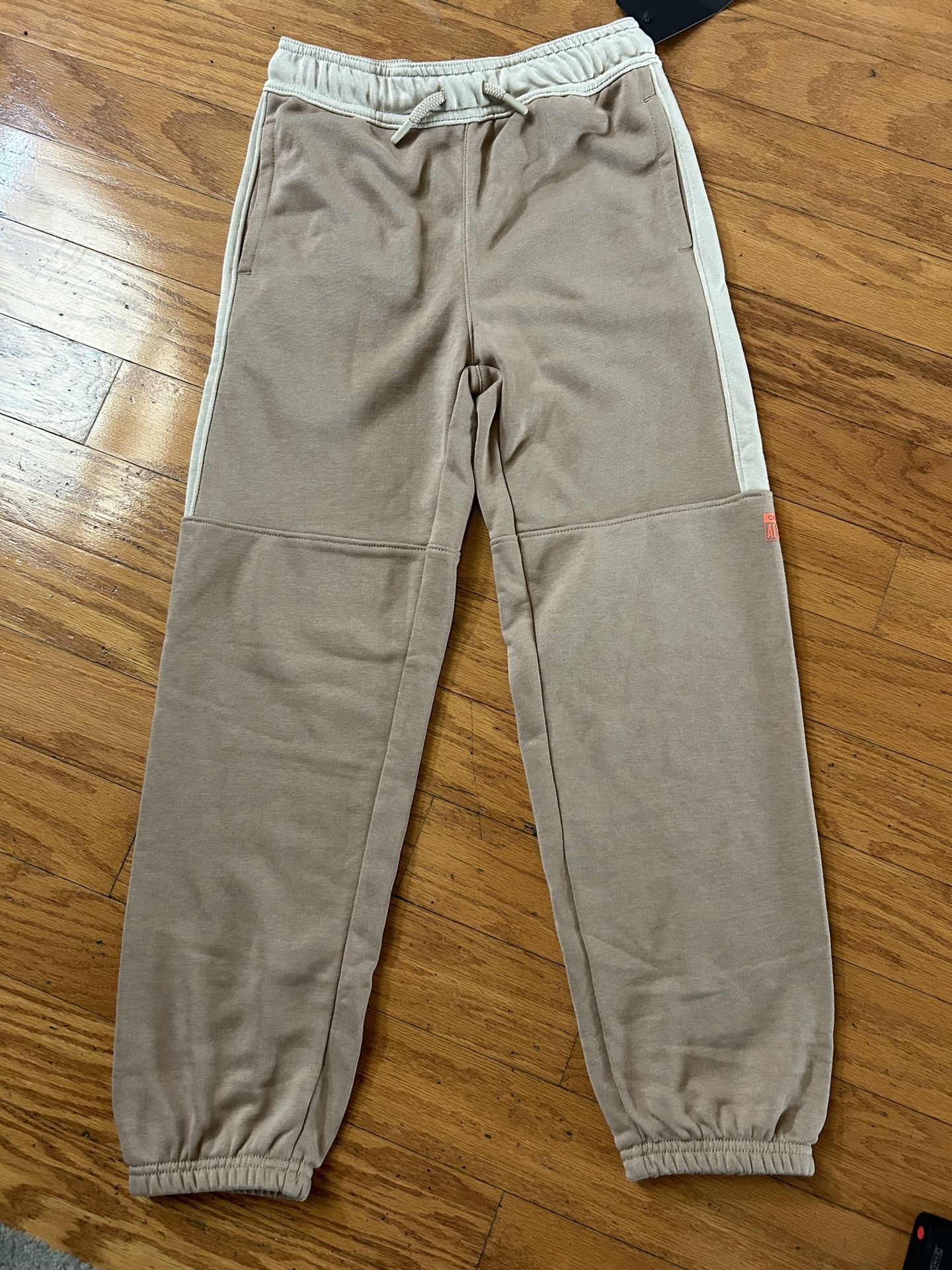 NWT Converse boys joggers size M 10/12yrs