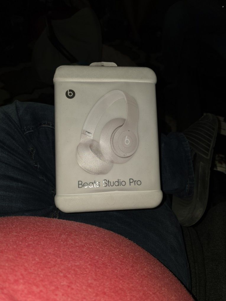 Beats Studio Pro