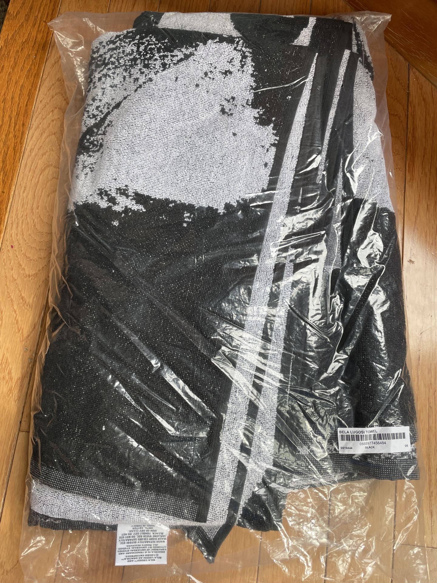 Supreme towel Bela Lugosi