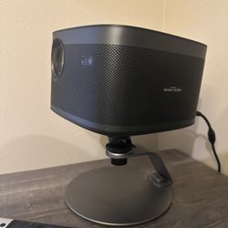 XGIMI Horizon Pro 4K Projector + Stand 